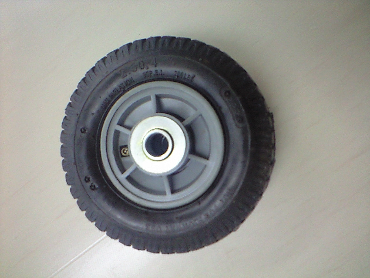 ハウスカー用PCタイヤ 8インチ 20*80mm